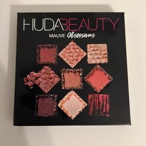 Mauve obsession pallet. Used once.